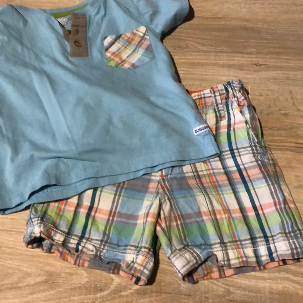 Ruffle butts 4 t top, 2 t adjustable waist shorts